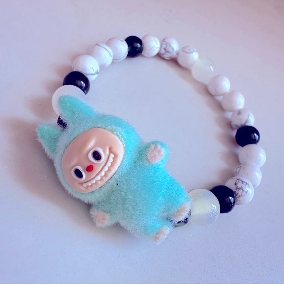 NWOT Handmade Labubu Genuine Stone Beaded Bracelet - Picture 2 of 3